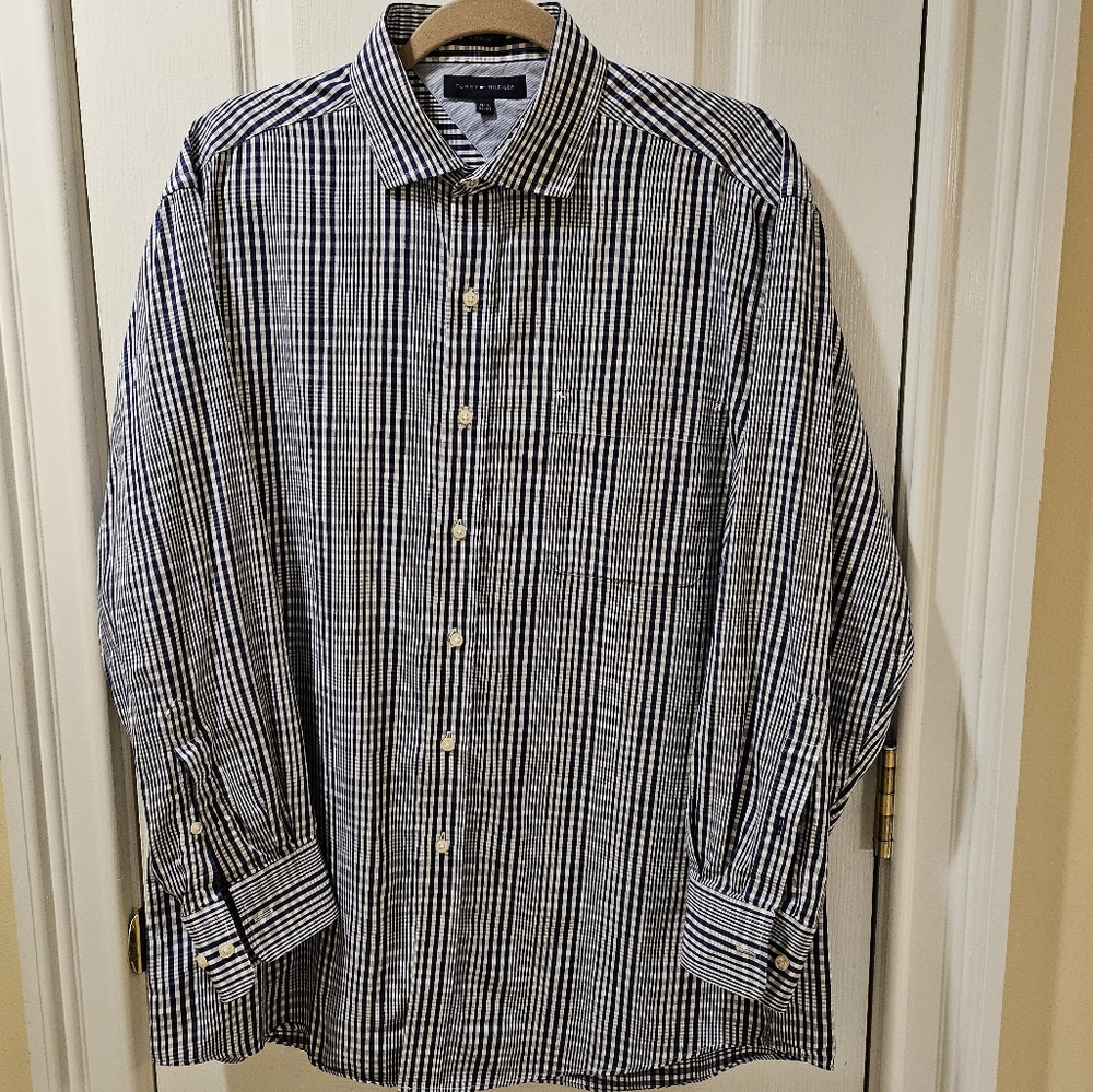 Tommy Hilfiger Mens Shirt L Blue & White Plaid Regular Fit Wrinkle Free